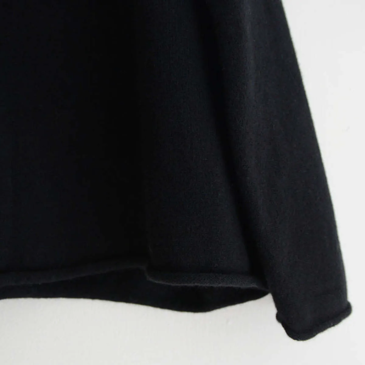 Cashmere High Neck Sweater - Black