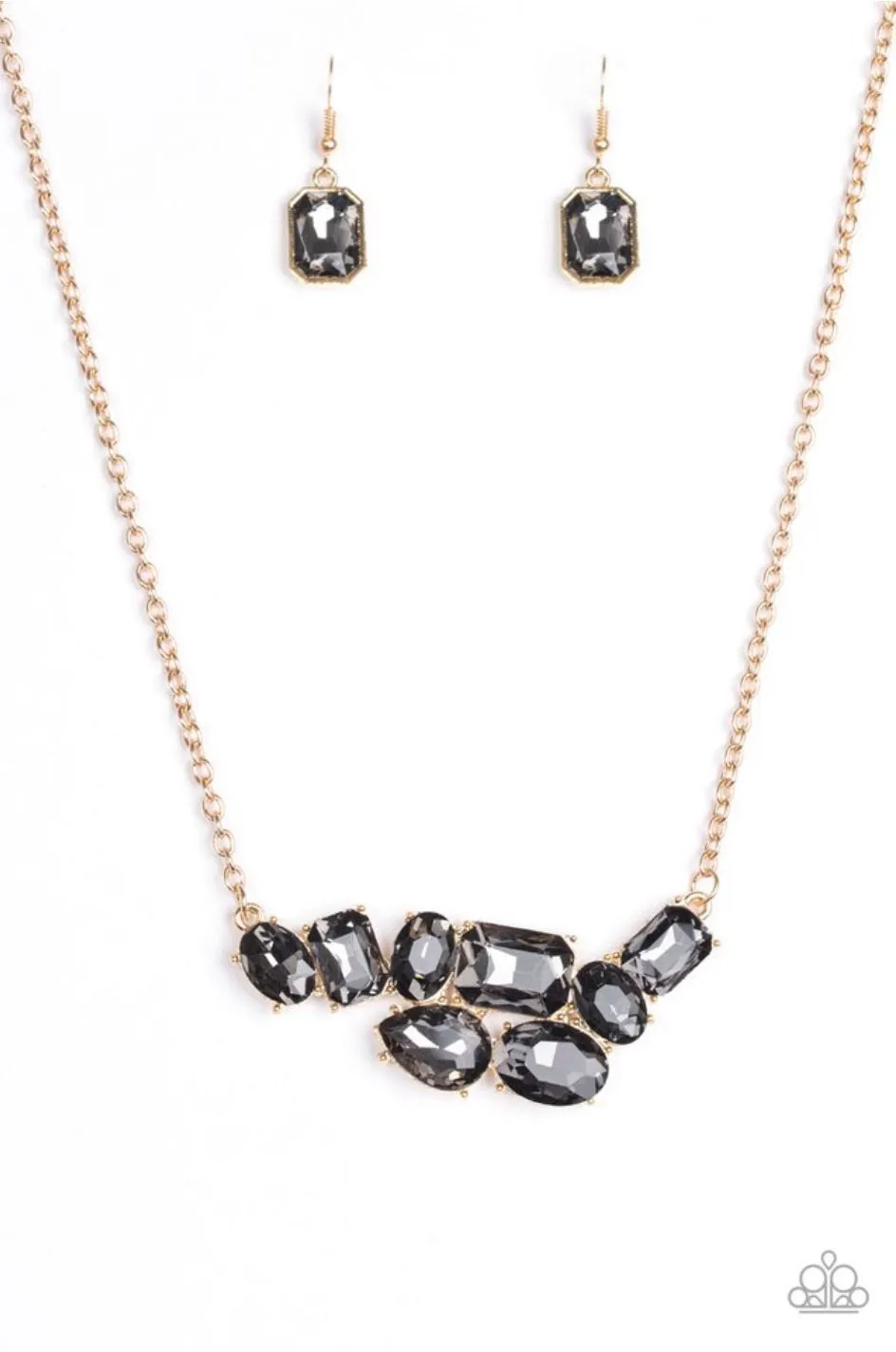 Urban Dynasty - Gold Paparazzi Jewelry Necklace